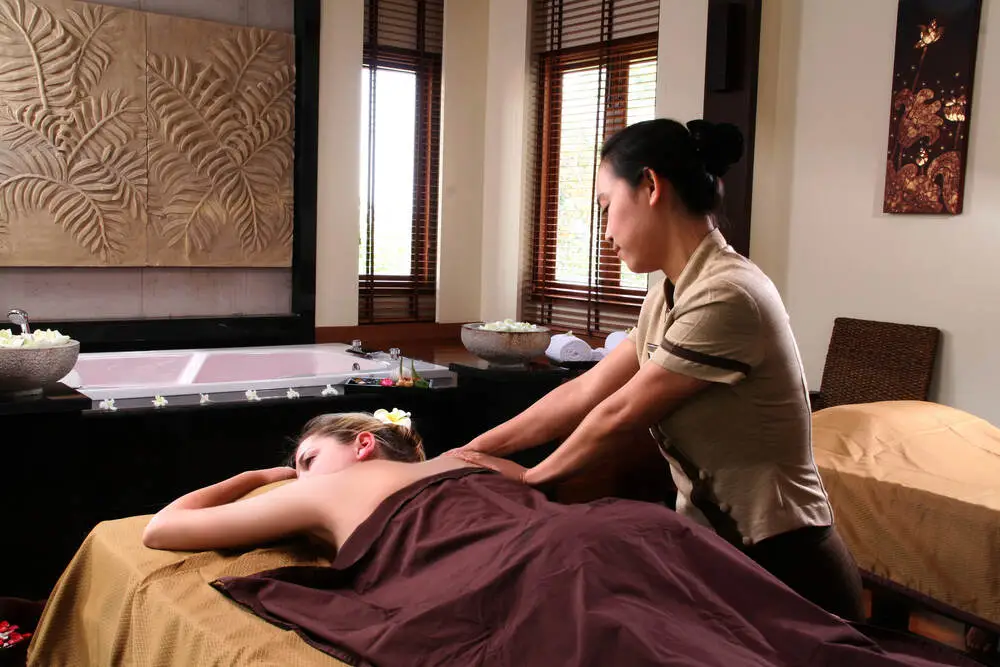 A female guest getting a treatment at Cape Spa